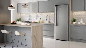 Assistência Técnica Geladeira Electrolux: Vale a Pena?" é um claro sim, quando você opta pela expertise e compromisso da 07 Assistência Técnica. Seja para reparos, manutenção preventiva ou assistência em geladeiras industriais, nossa equipe está pronta para superar suas expectativas.