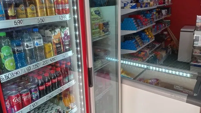 Na hora de contratar uma assistência técnica para freezer, é fundamental escolher uma empresa de confiança. A O7 Assistência Técnica é referência no mercado, oferecendo serviços de alta qualidade para diversas marcas, como Brastemp, Samsung, Electrolux e Bosch.